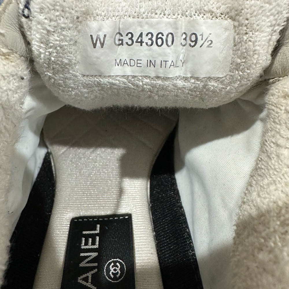 Chanel CC Logo Multicolor Suede Trainer Sneakers - Picture 10 of 11